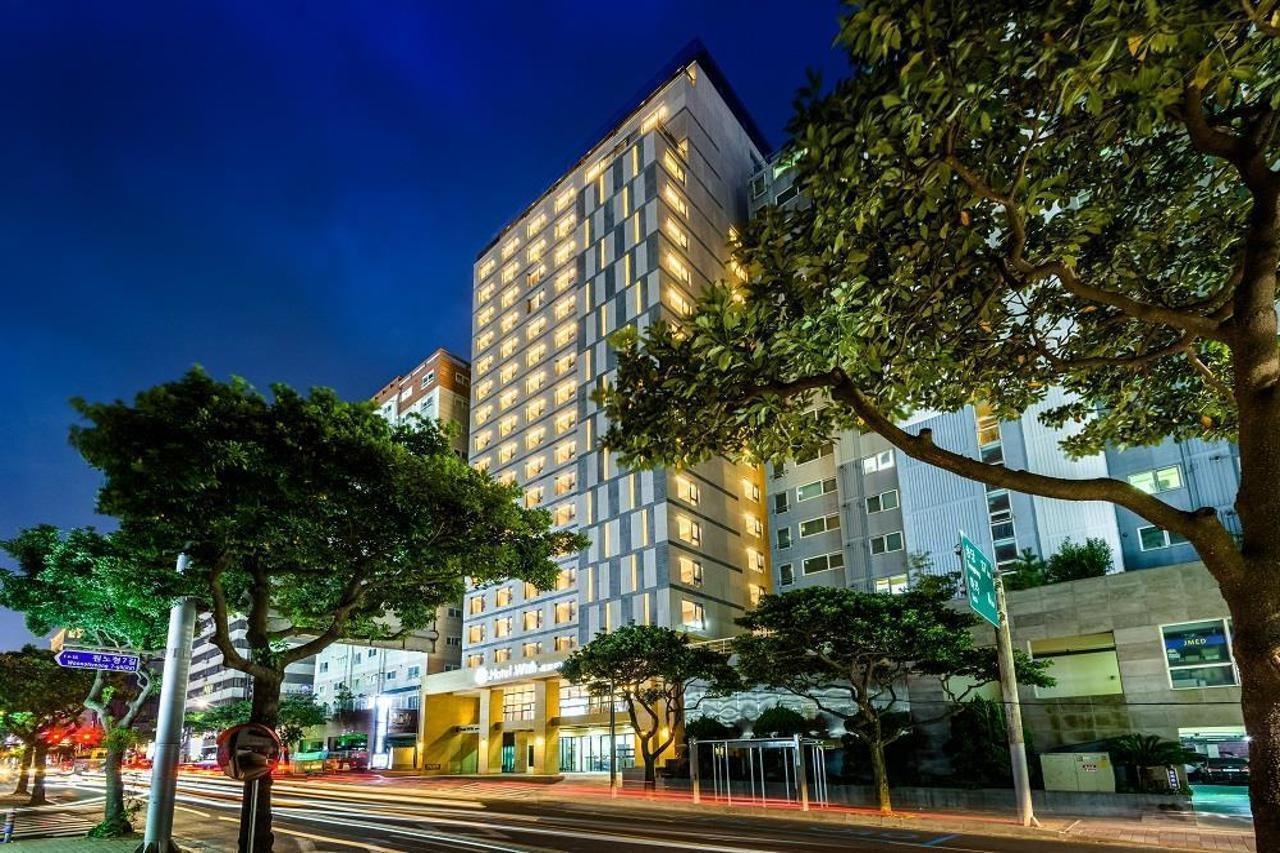With City Hotel Jeju Exterior foto